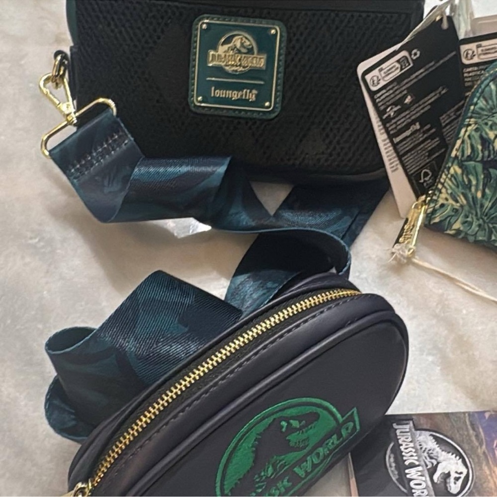 Loungefly Jurassic World Velociraptor Palm Mini backpack, Wallet, & Sling Bag - Picture 4 of 13